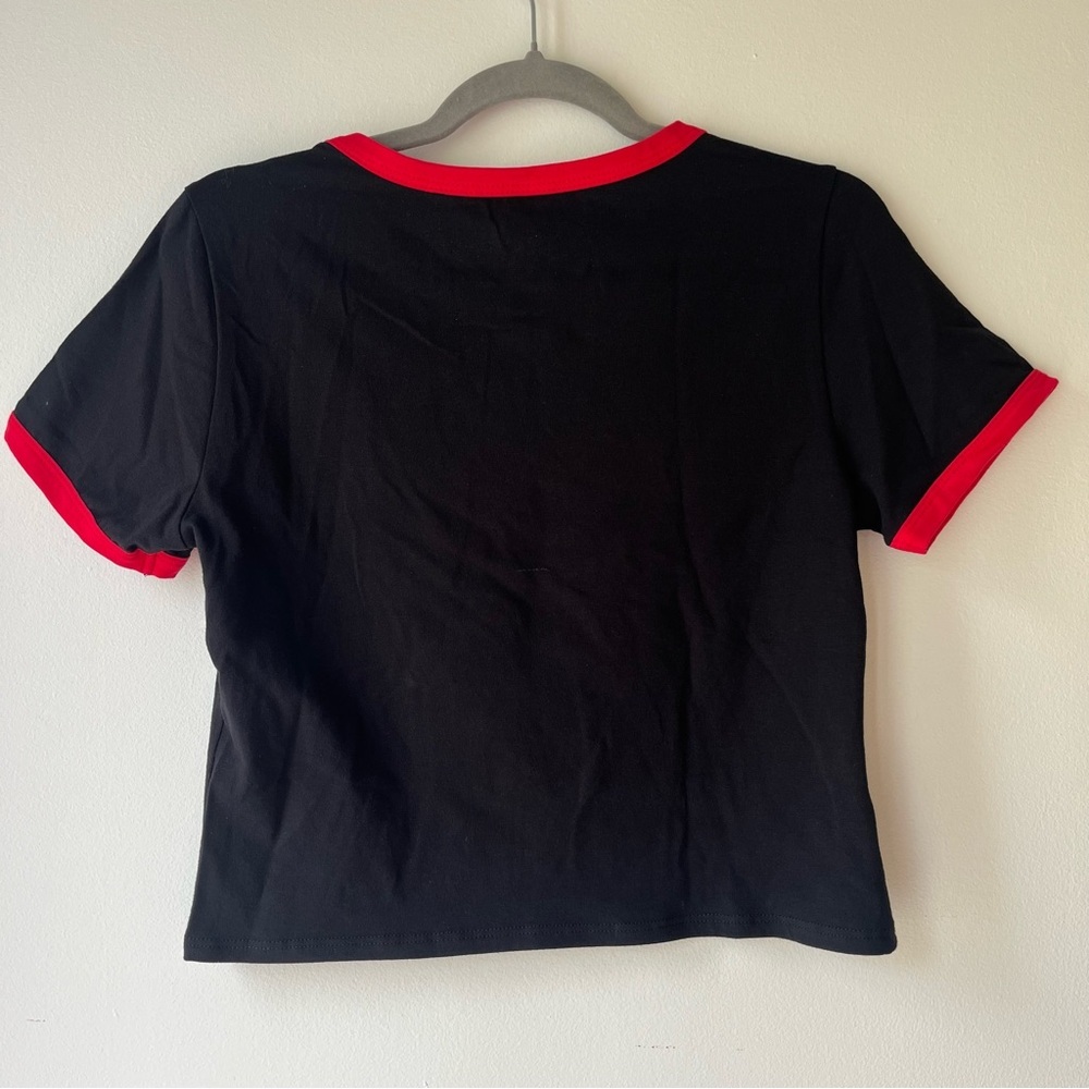 Hot Topic Black and Red Marvel Deadpool Short Sleeve Tee - Picture 9 of 9